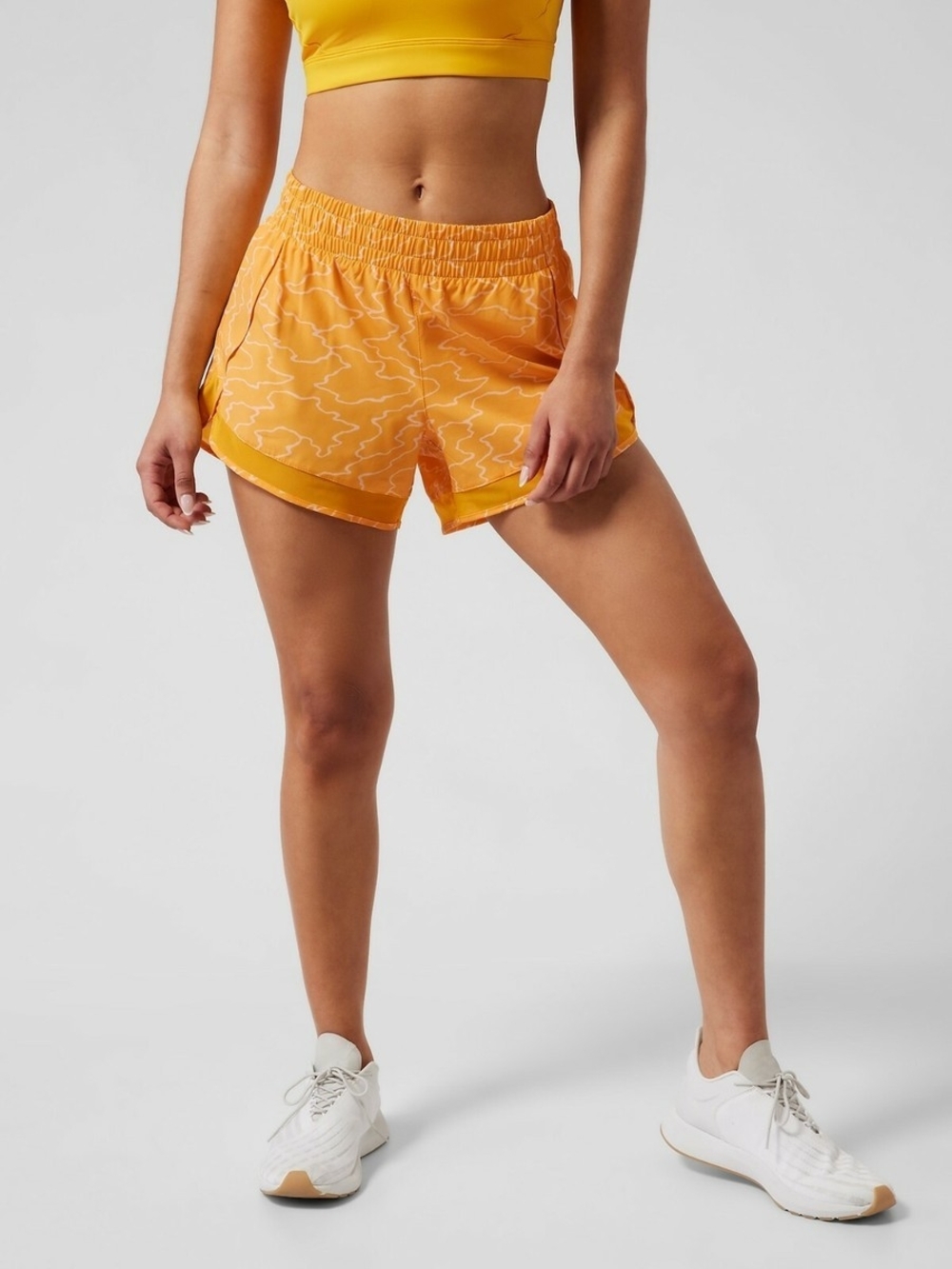 Athleta Yellow Abstract Running Shorts (4inch)